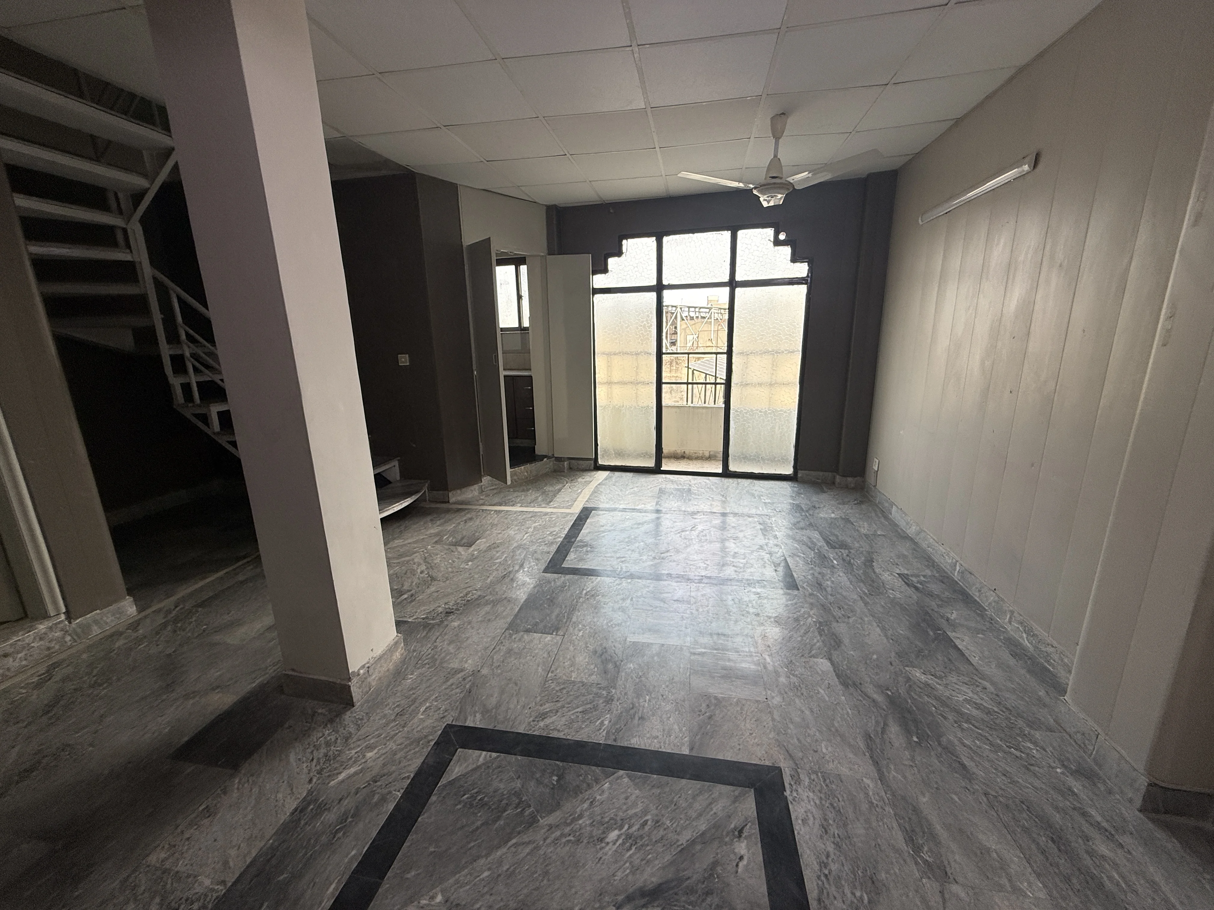 Suite 12 – Ashrafi Towers
