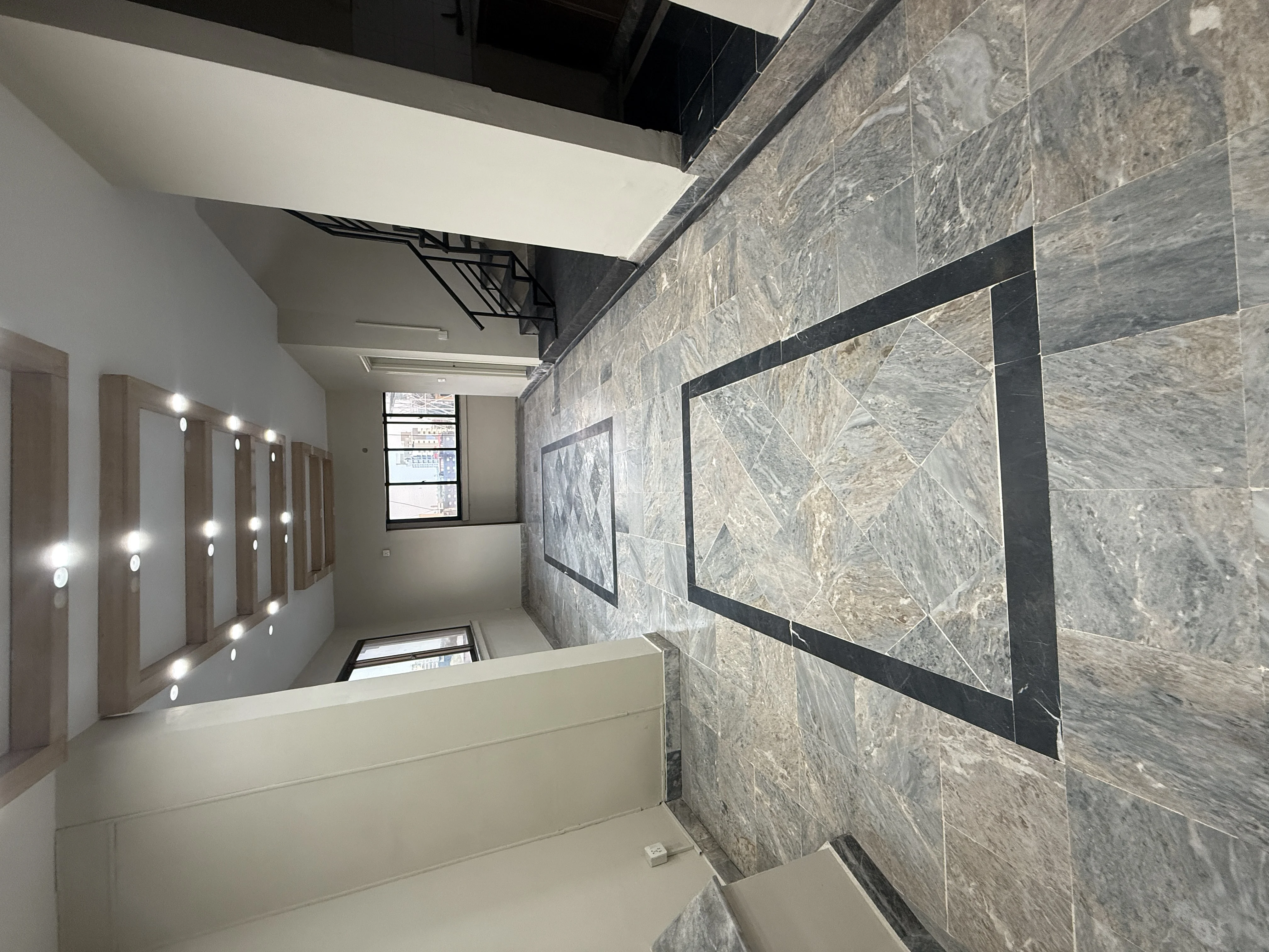 Suite 18 – Ashrafi Towers